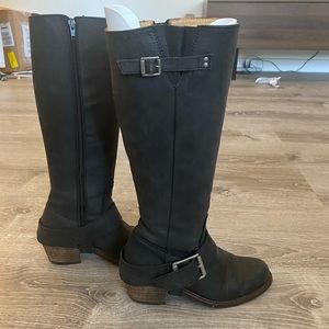 JOHN FLUEVOG “LUNA” BOOTS